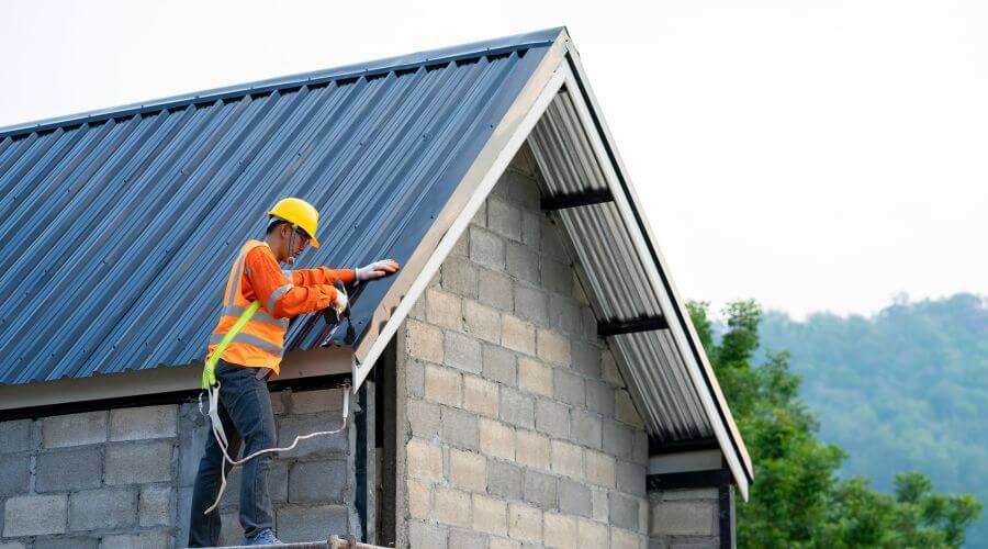 Professional gutter cleaning in Stanton, ND